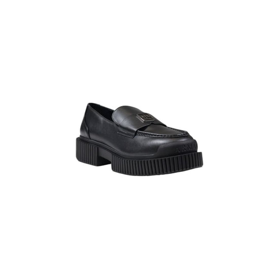 Black Leather Flat Shoe